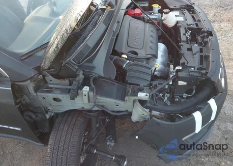 2020 Jeep Compass Latitude 4X4 z USA, uszkodzony, nr VIN 3C4NJDBB7LT100824